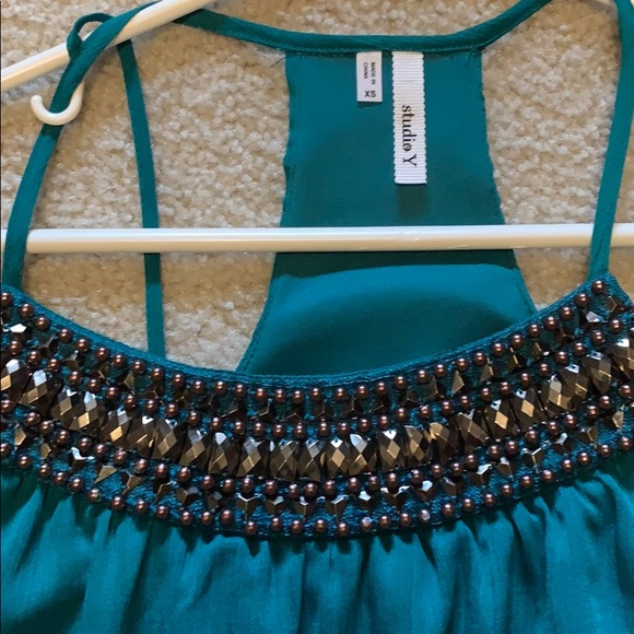 Top - Picture 4 of 8